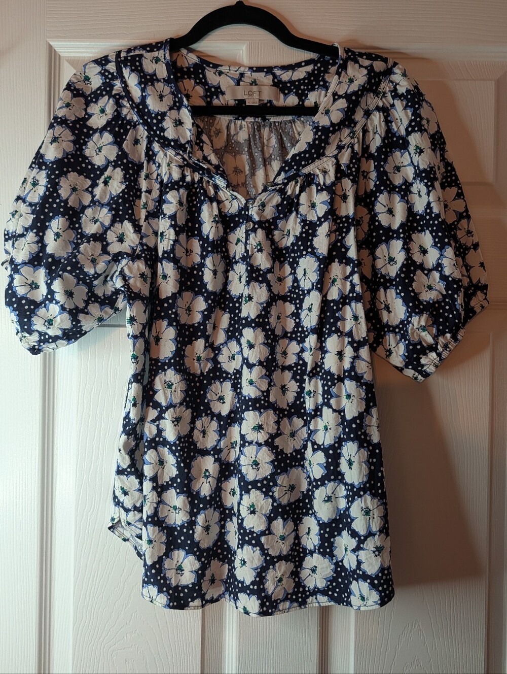 LOFT Floral Polka Dot Blouse Women’s Medium Navy White Puff Sleeve Button Top